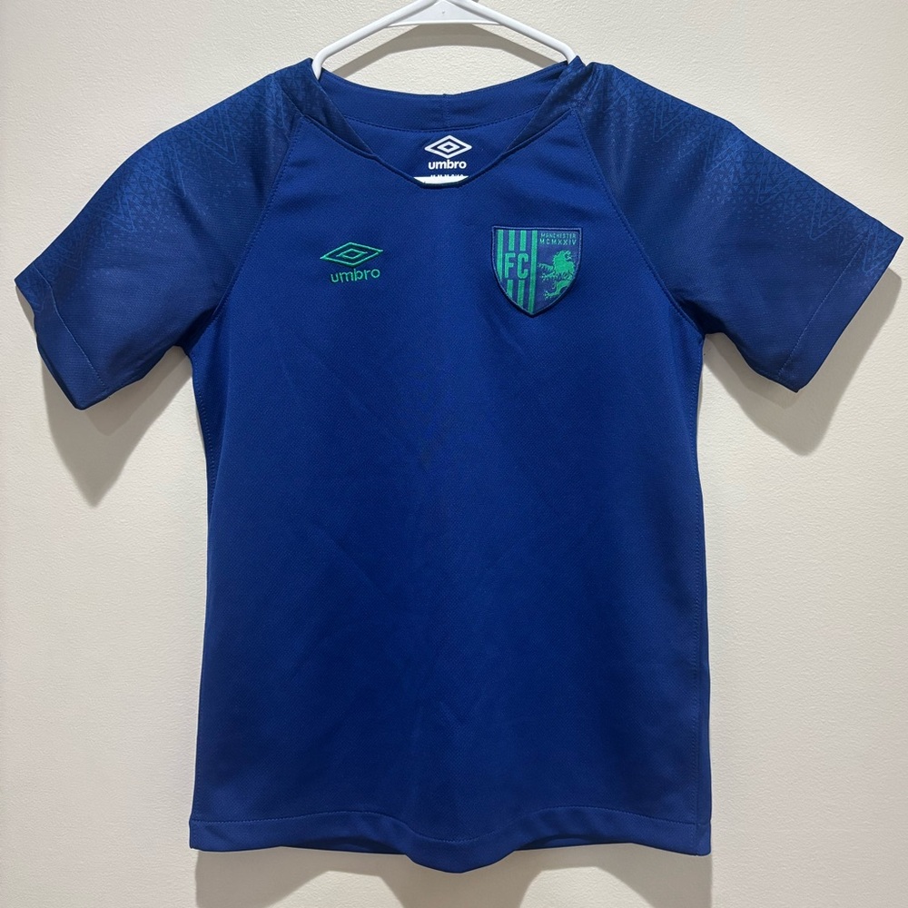 Umbro Manchester FC Soccer Jersey Blue Youth Size Medium 8/10